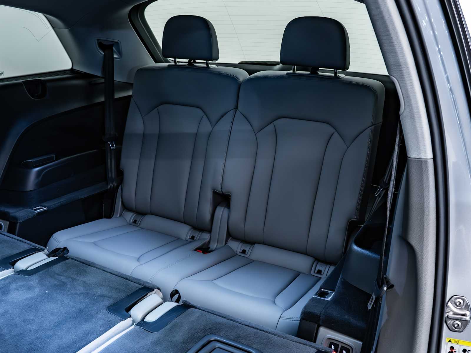used 2020 Audi Q7 car, priced at $30,498
