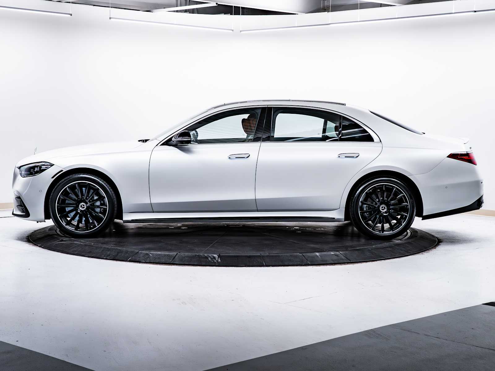 used 2022 Mercedes-Benz S-Class car, priced at $76,998