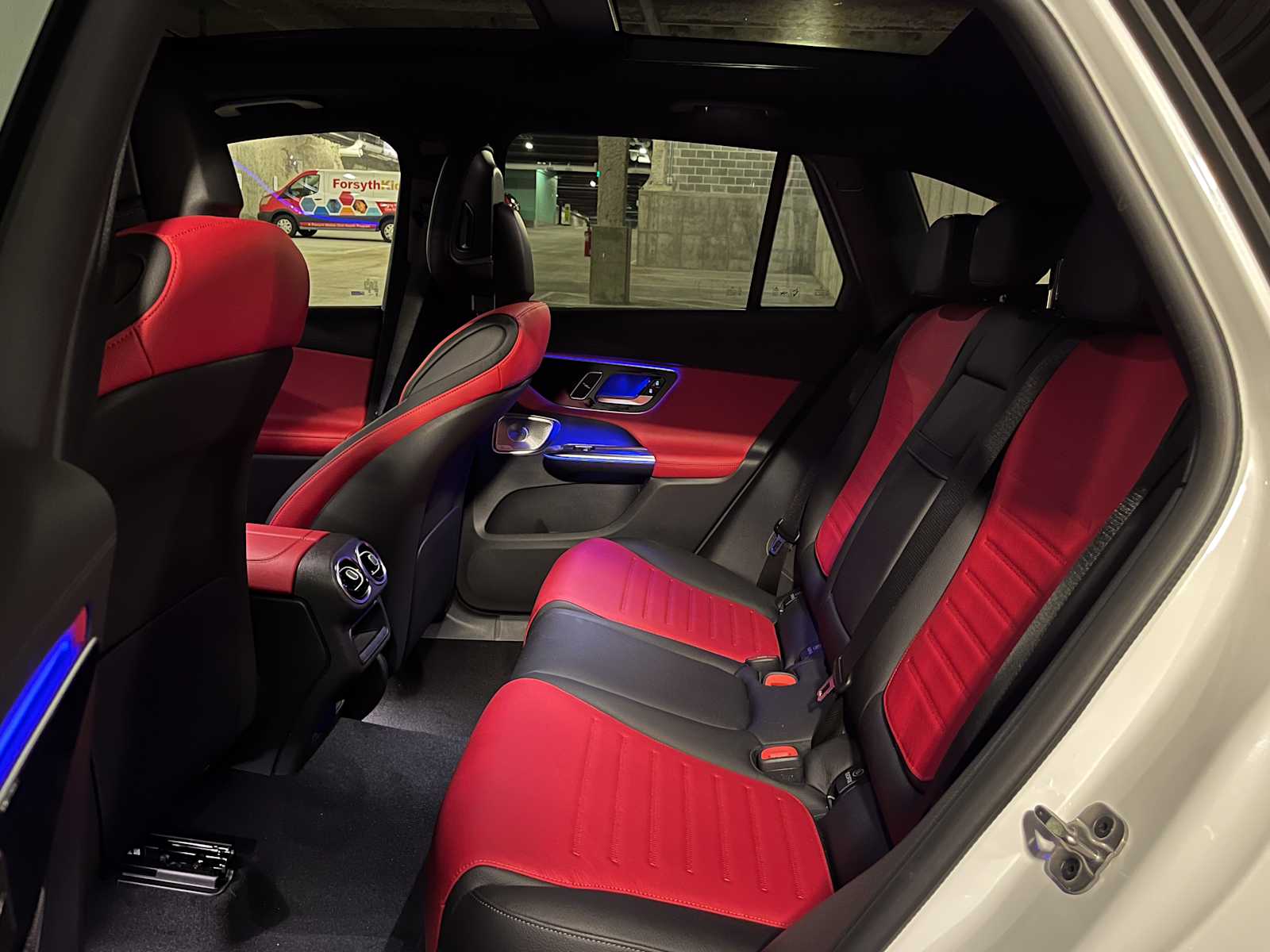 new 2025 Mercedes-Benz GLC 300 car