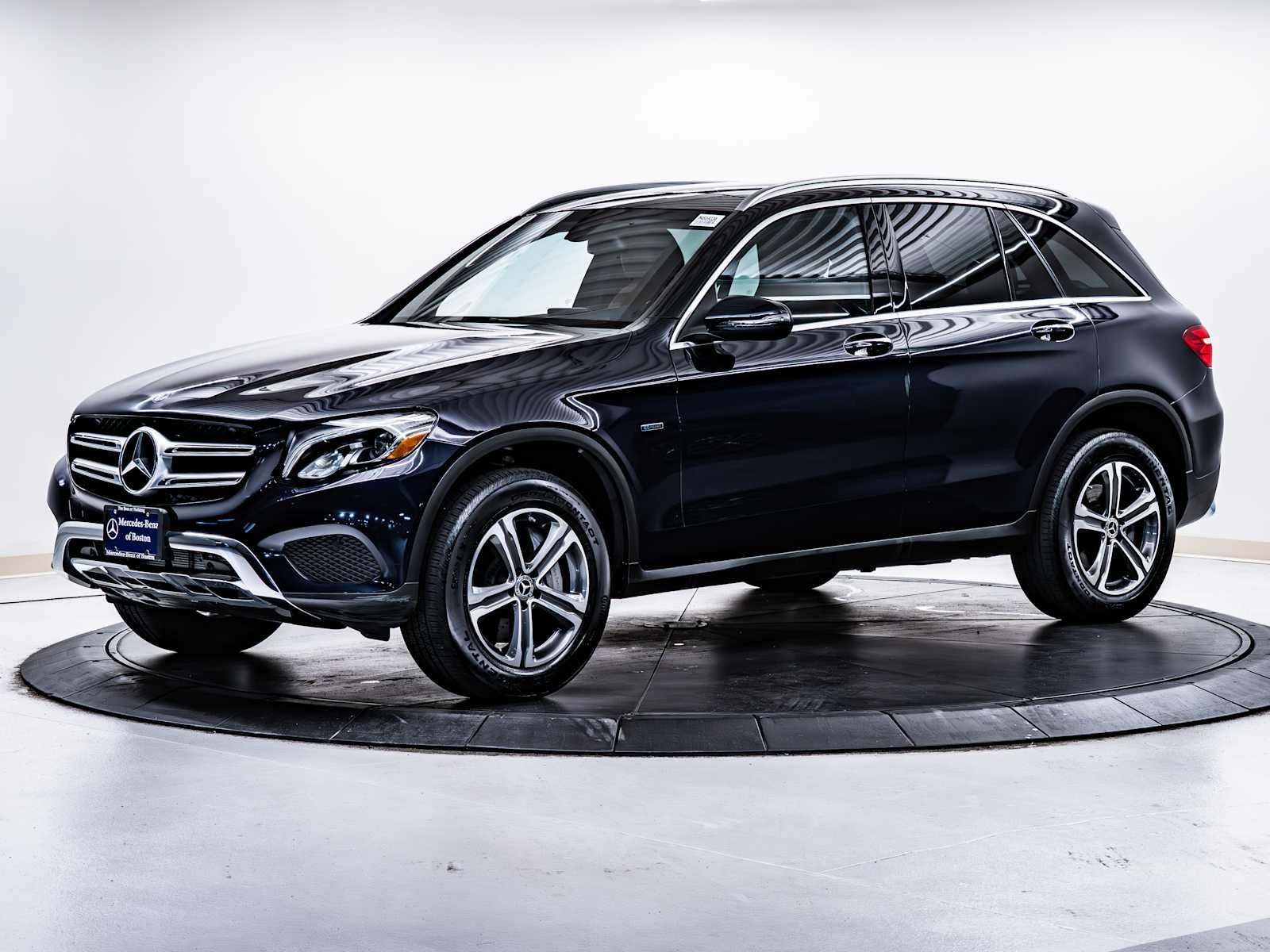 used 2019 Mercedes-Benz GLC 350e Plug-In Hybrid car, priced at $26,998