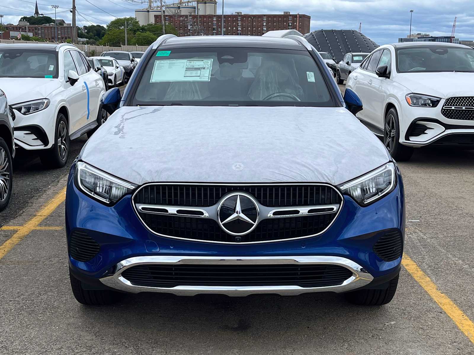 new 2025 Mercedes-Benz GLC 300 car