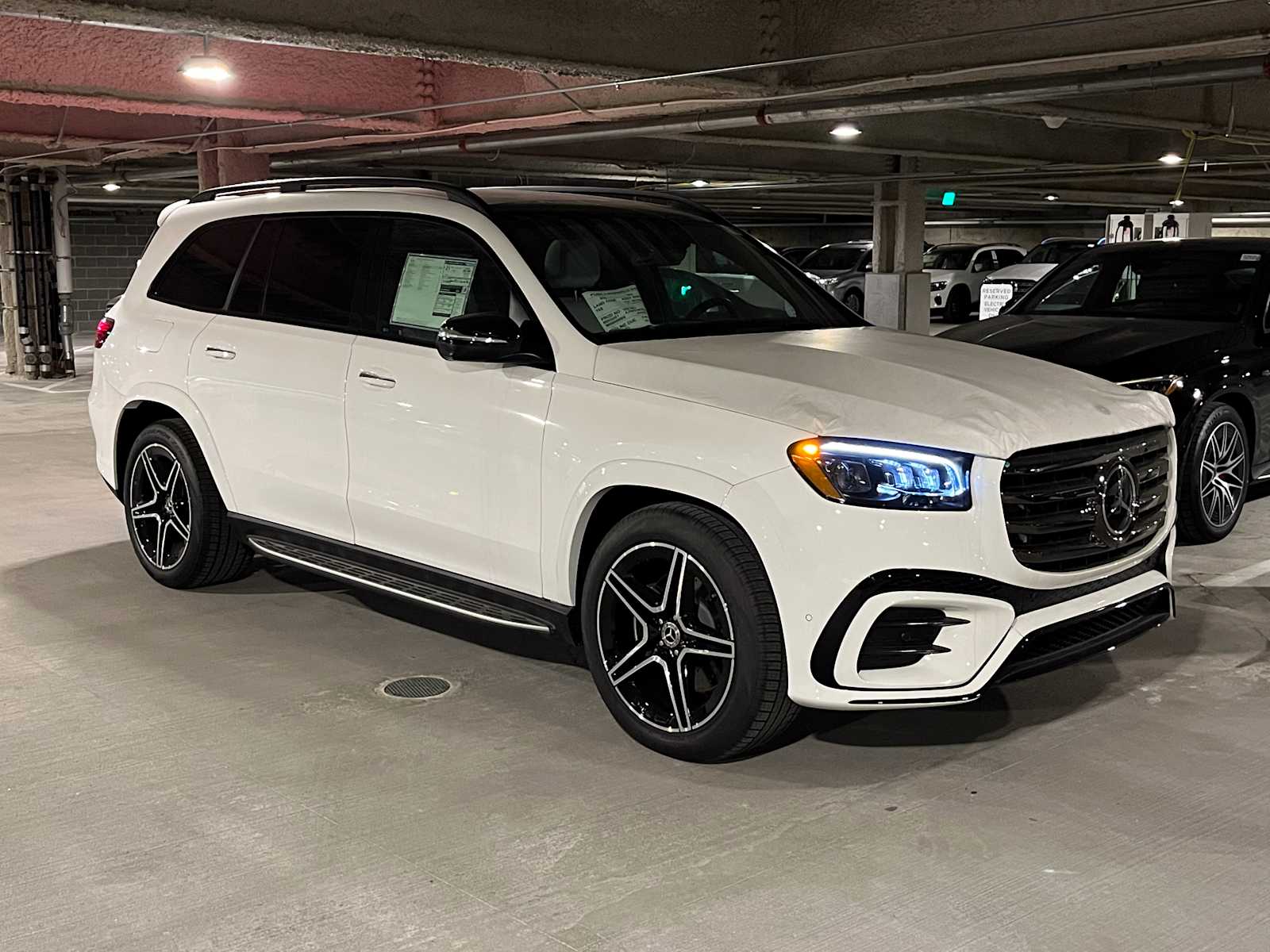 new 2025 Mercedes-Benz GLS 450 car