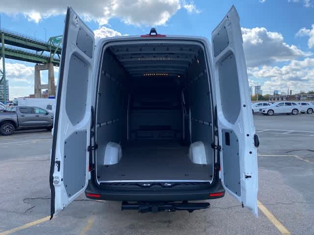 new 2025 Mercedes-Benz Sprinter 2500 car