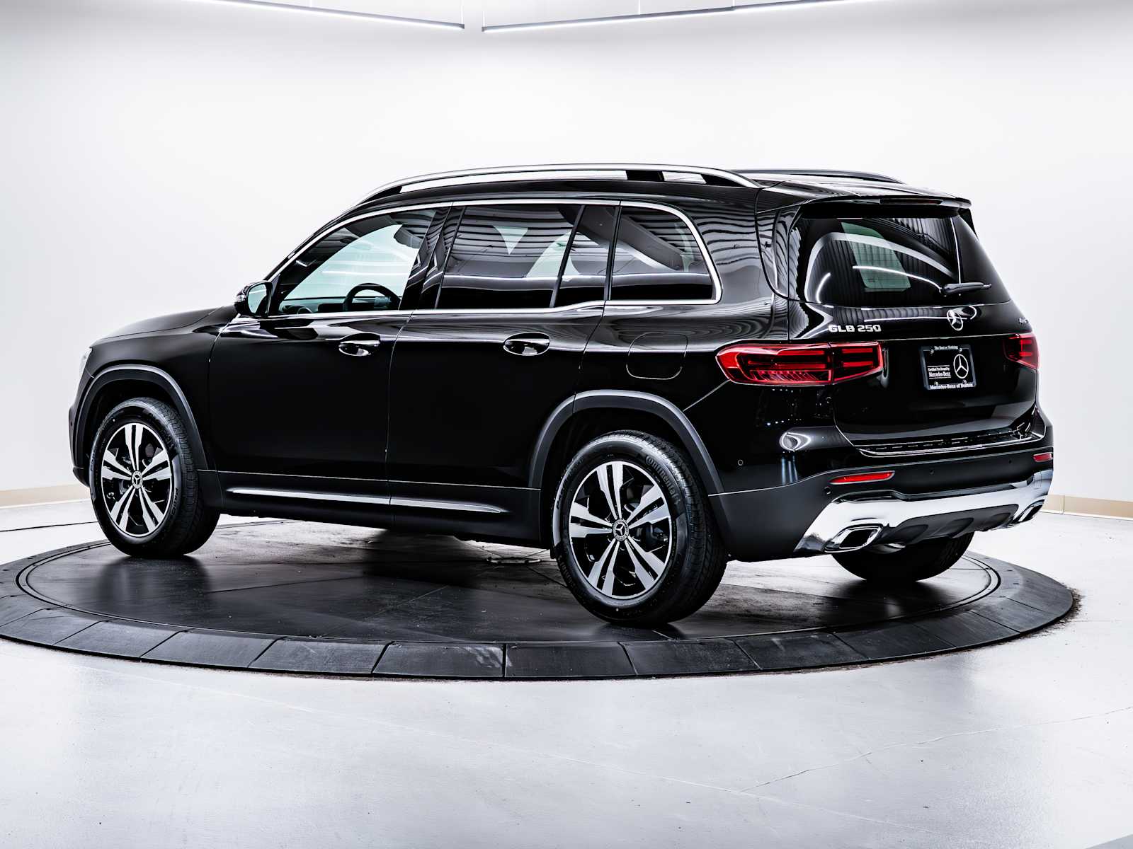 used 2025 Mercedes-Benz GLB 250 car, priced at $44,998