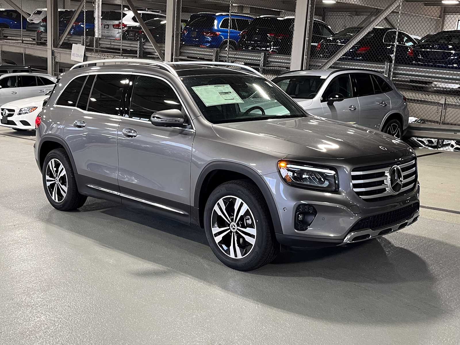new 2025 Mercedes-Benz GLB 250 car