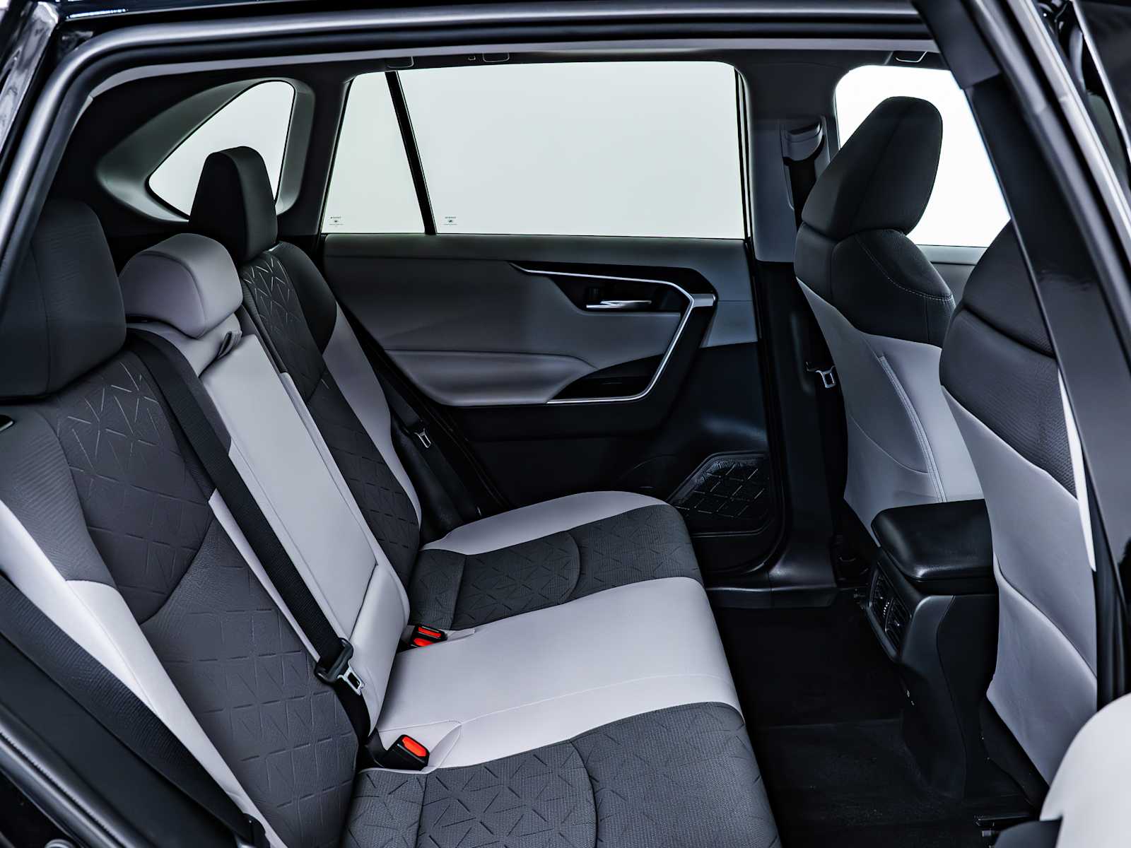 used 2020 Toyota RAV4 car, priced at $26,998