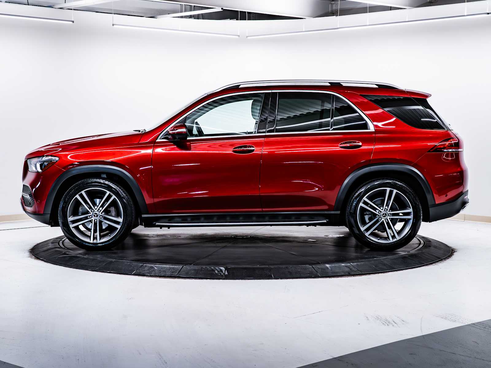 used 2022 Mercedes-Benz GLE 350 car, priced at $48,498