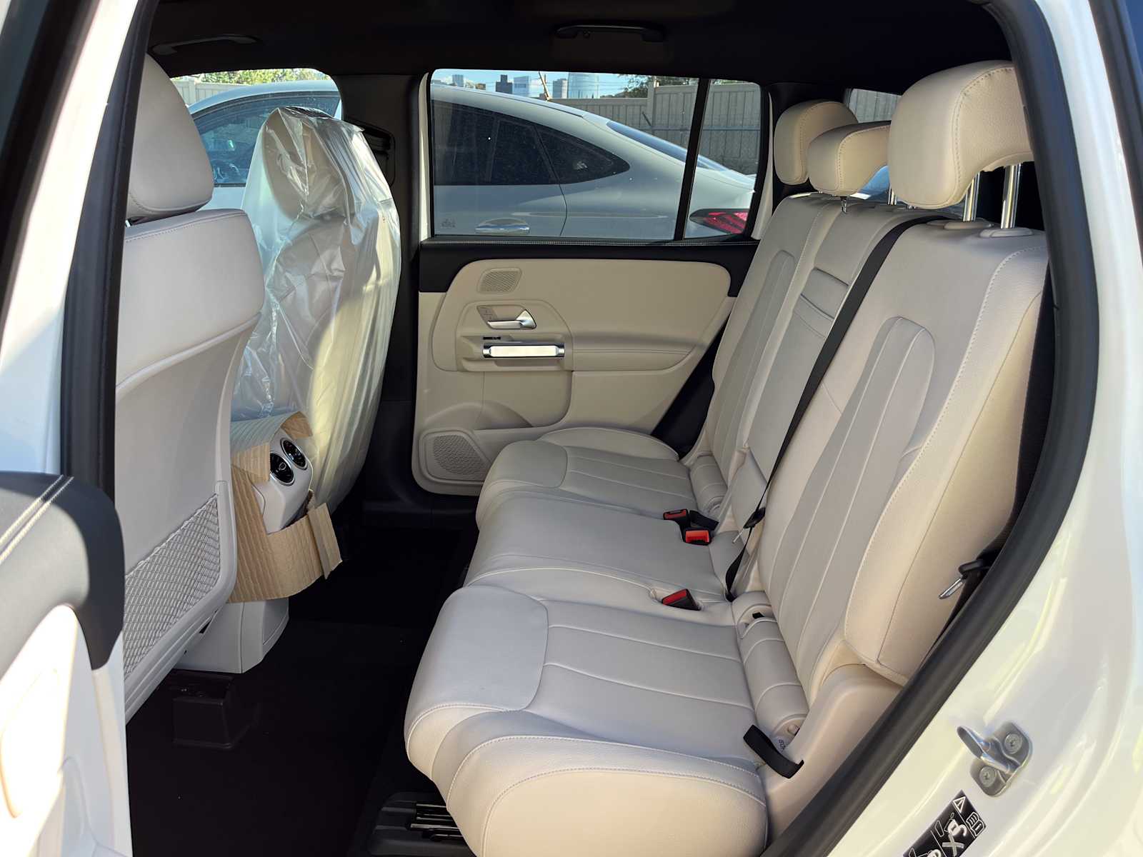 new 2026 Mercedes-Benz GLB 250 car