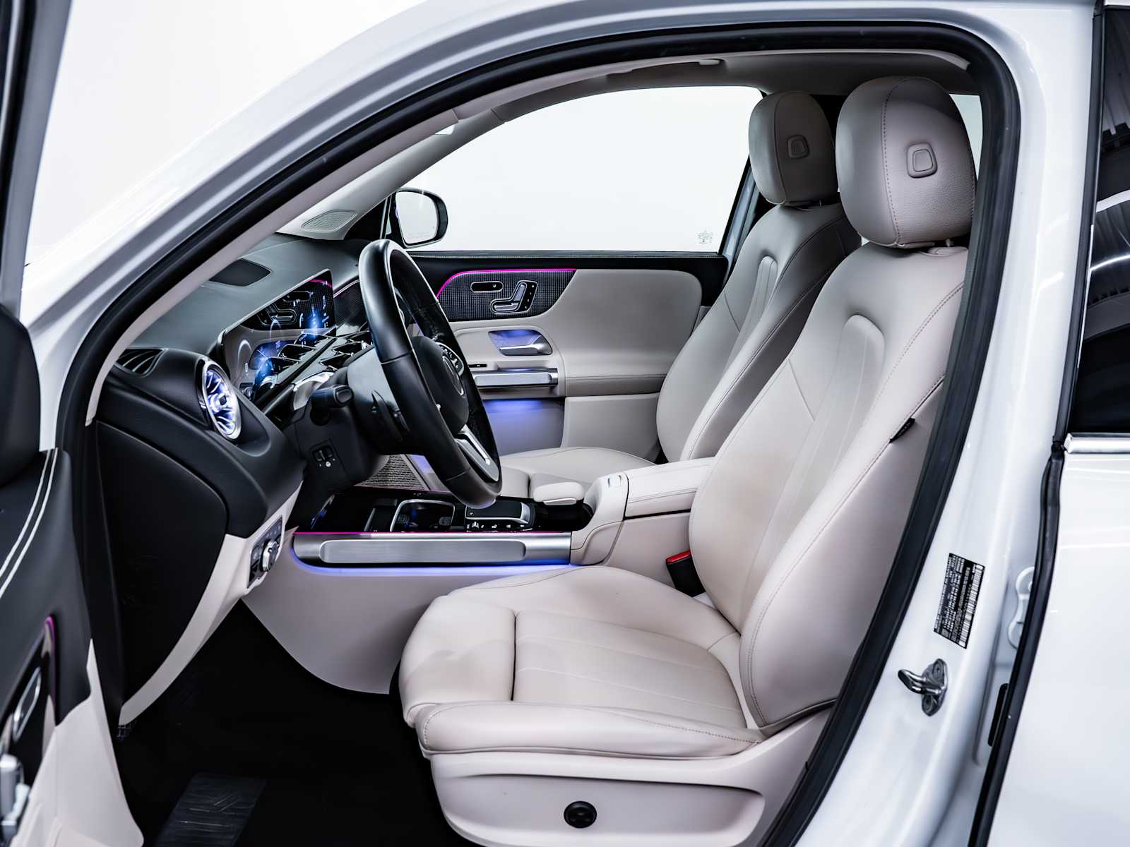 used 2021 Mercedes-Benz GLB 250 car, priced at $27,998