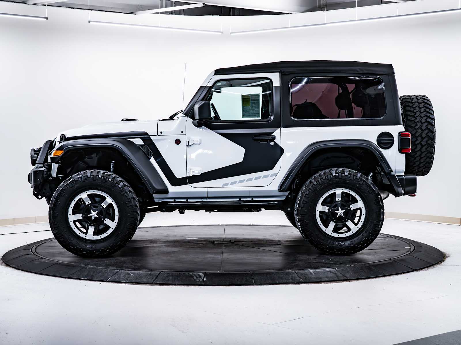 used 2021 Jeep Wrangler car, priced at $33,498