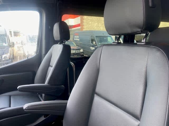 new 2024 Mercedes-Benz Sprinter 3500 car