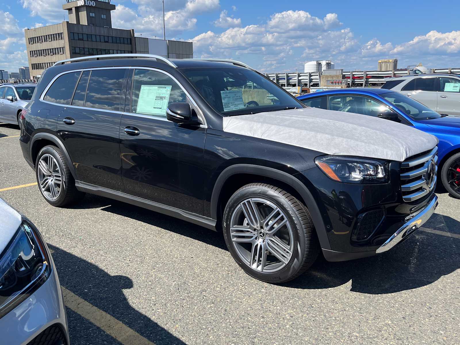 new 2025 Mercedes-Benz GLS 450 car