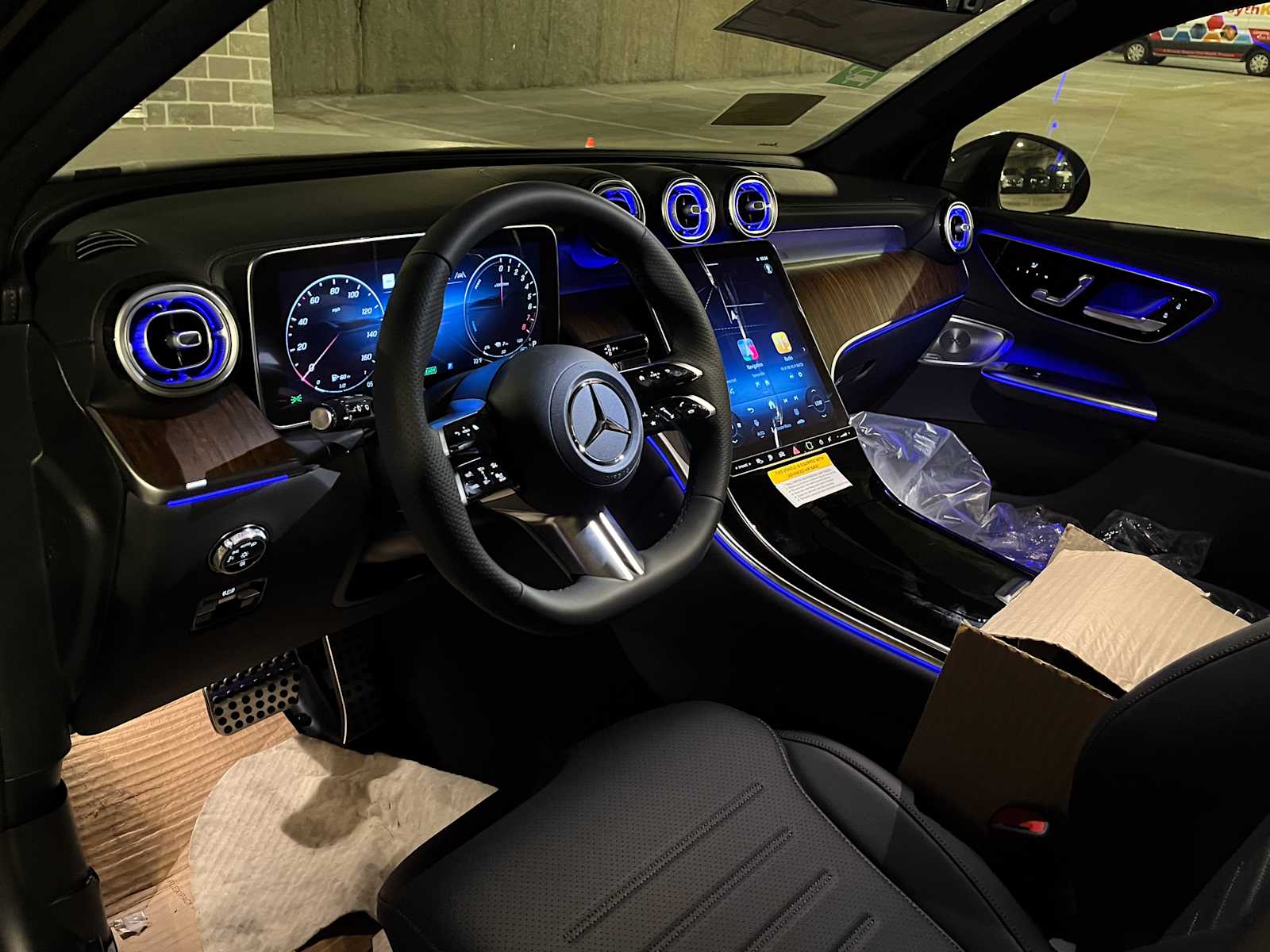 new 2025 Mercedes-Benz GLC 350e Plug-In Hybrid car