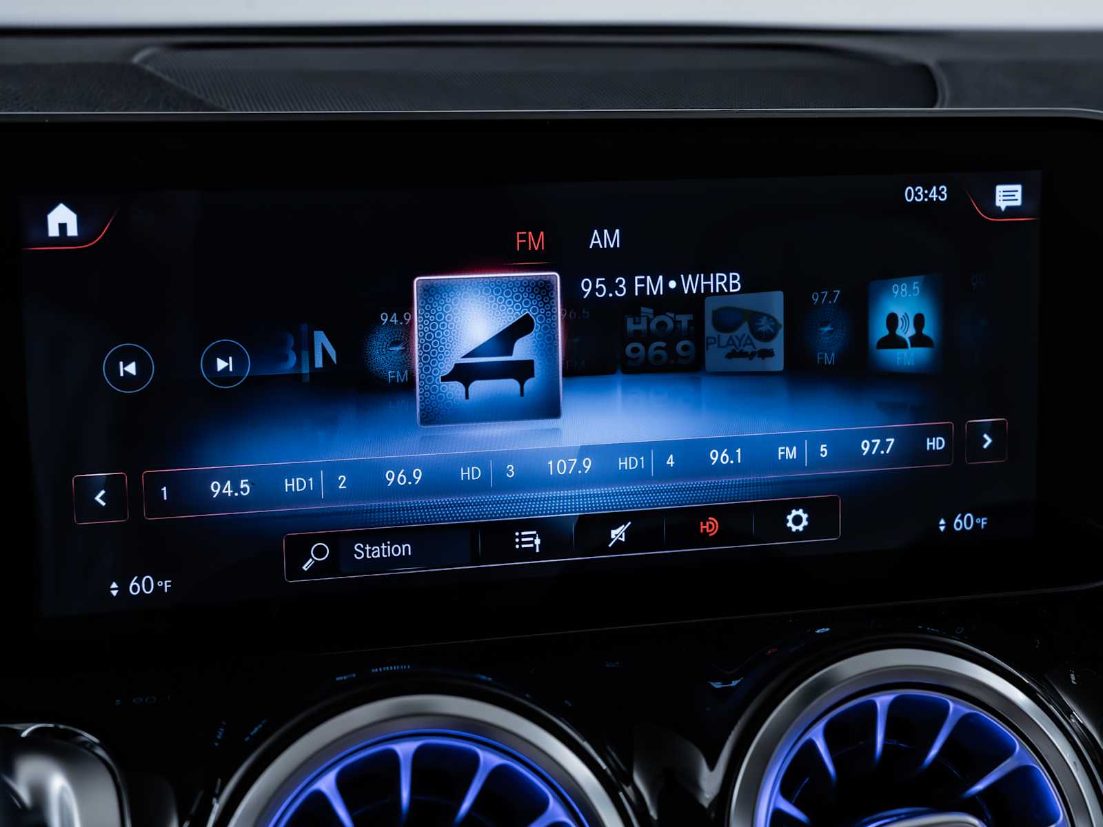 used 2021 Mercedes-Benz GLB 250 car, priced at $27,998
