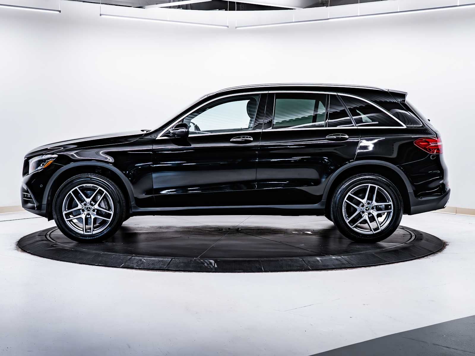 used 2019 Mercedes-Benz GLC 300 car, priced at $25,498