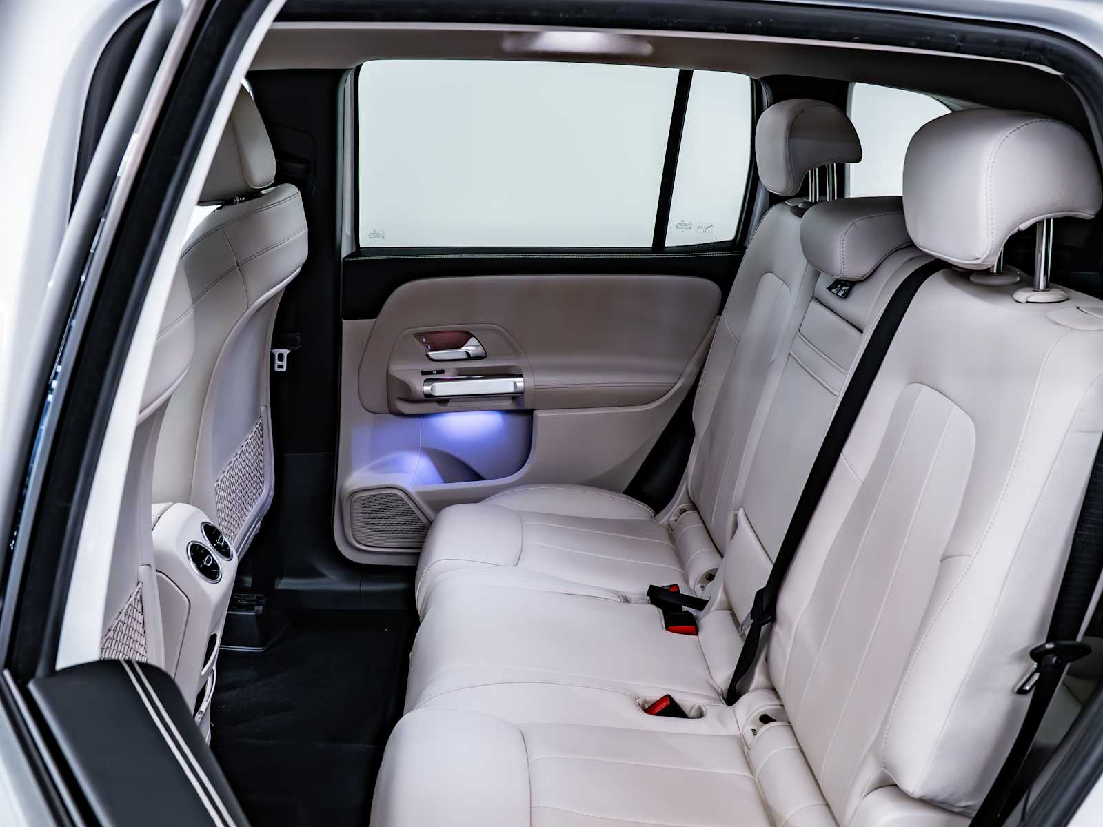 used 2021 Mercedes-Benz GLB 250 car, priced at $27,998