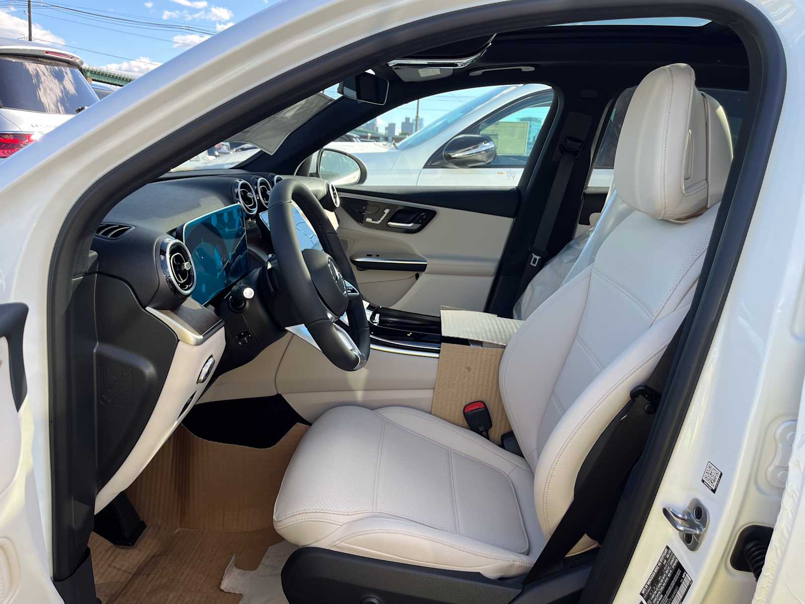 new 2026 Mercedes-Benz GLC 300 car