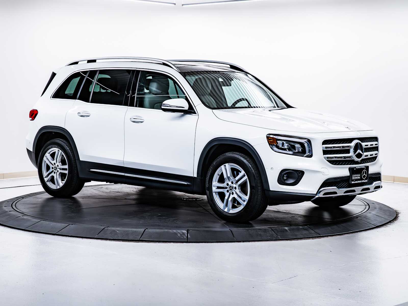 used 2021 Mercedes-Benz GLB 250 car, priced at $27,998