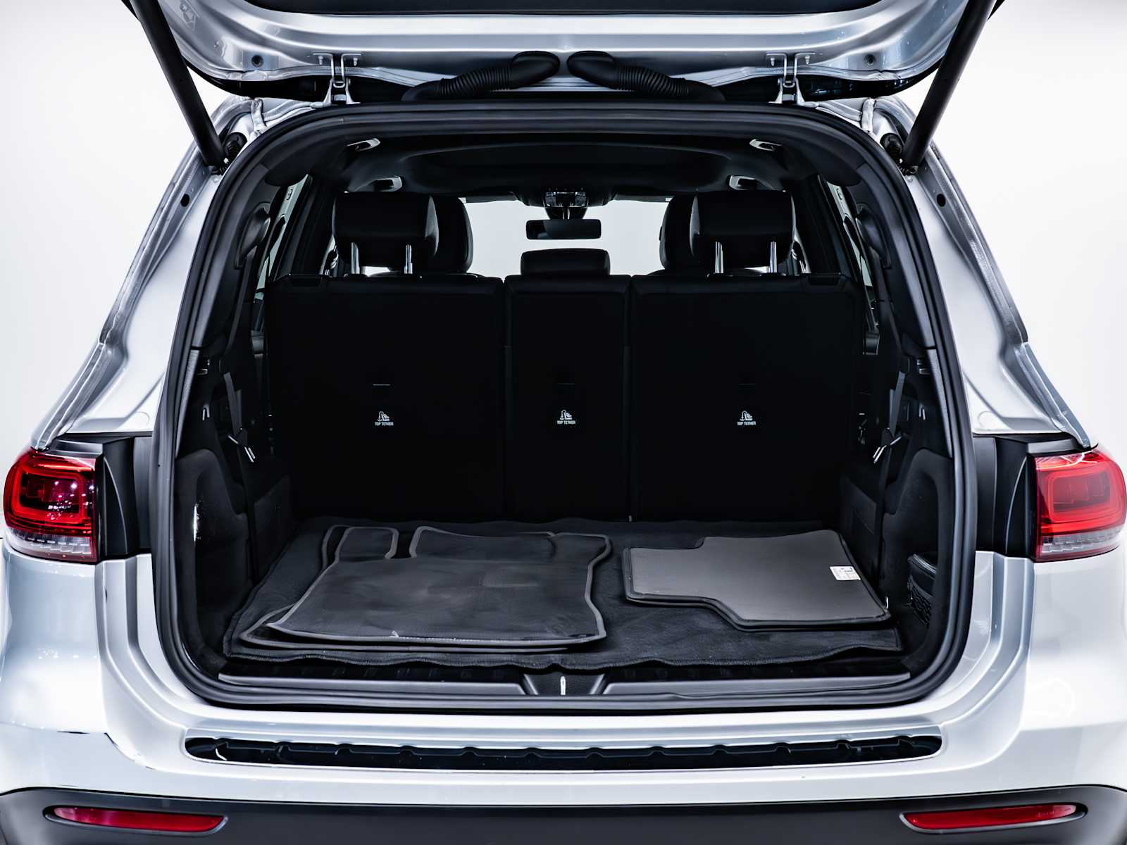 used 2021 Mercedes-Benz GLB 250 car, priced at $29,998