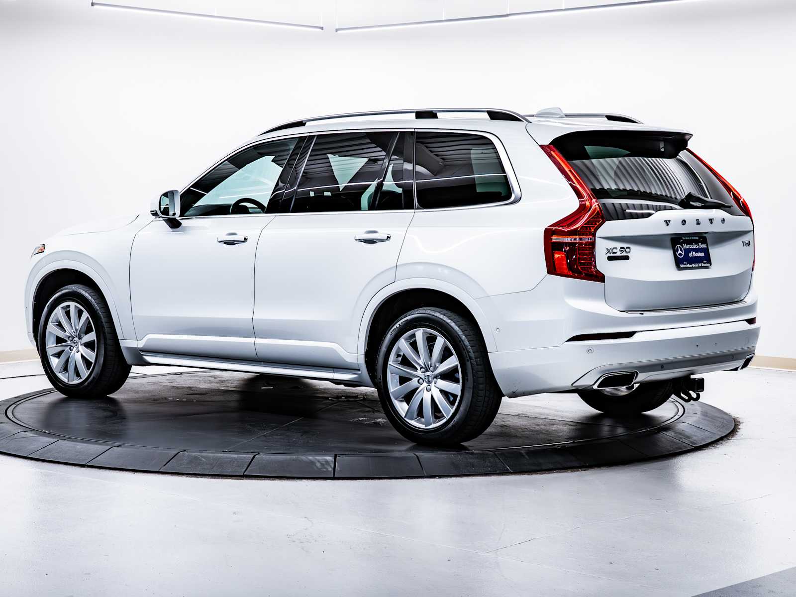 used 2016 Volvo XC90 car, priced at $15,998