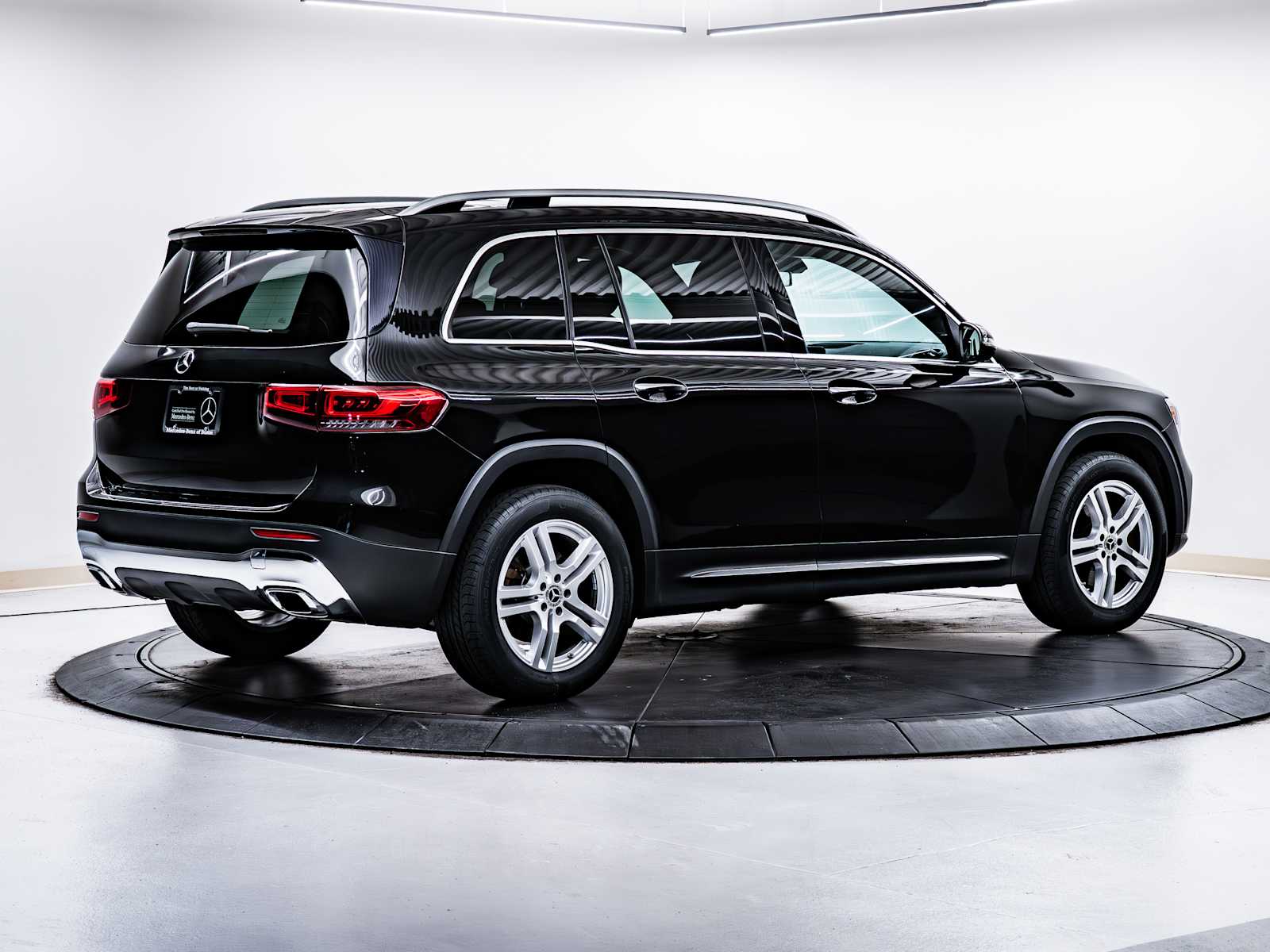 used 2020 Mercedes-Benz GLB 250 car, priced at $25,198