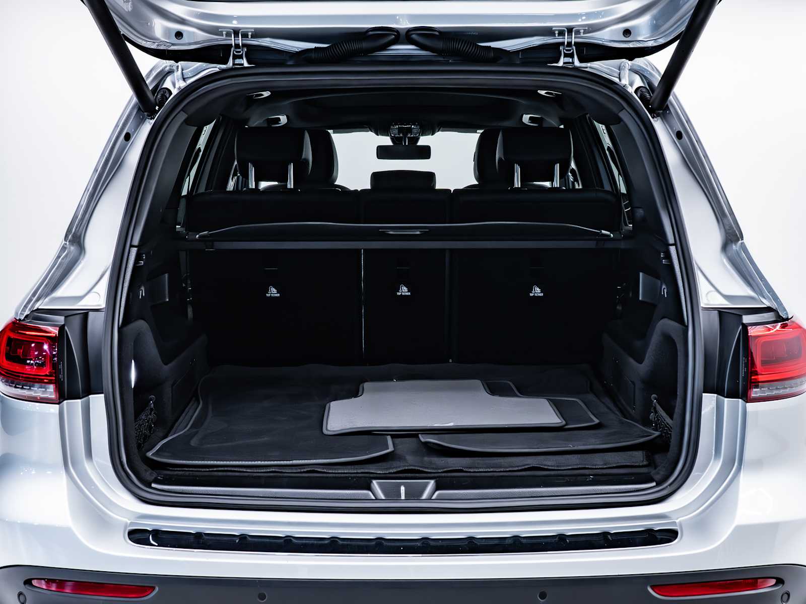 used 2023 Mercedes-Benz GLB 250 car, priced at $33,498