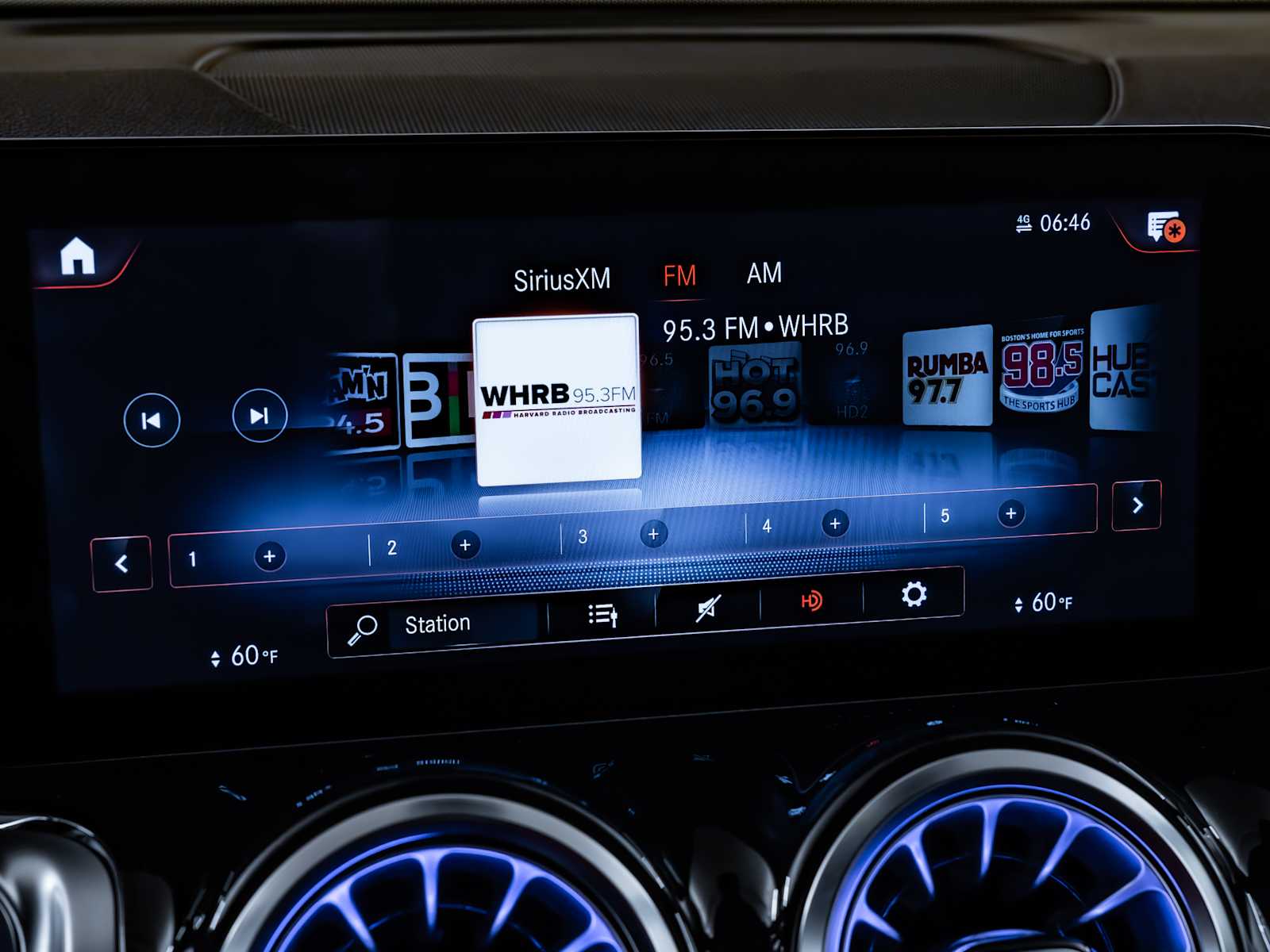 used 2022 Mercedes-Benz GLB 250 car, priced at $33,998