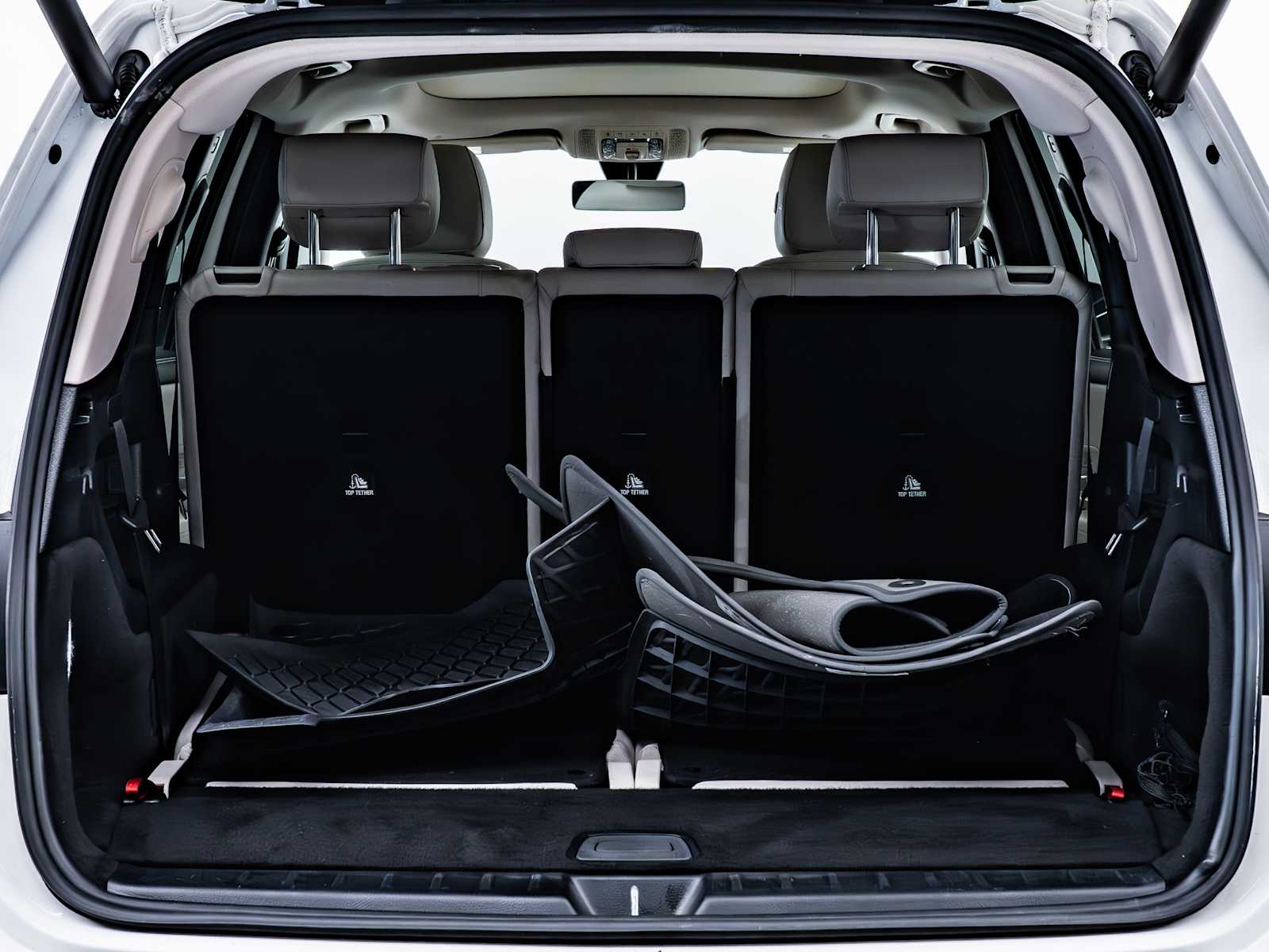 used 2021 Mercedes-Benz GLB 250 car, priced at $27,998