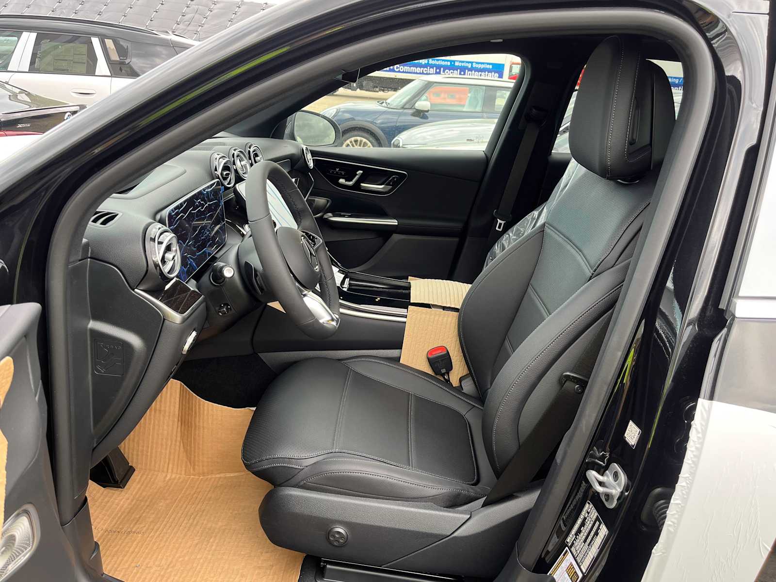 new 2025 Mercedes-Benz GLC 300 car