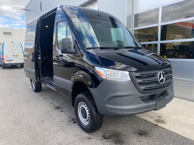 new 2024 Mercedes-Benz Sprinter car