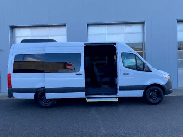 new 2025 Mercedes-Benz Sprinter car