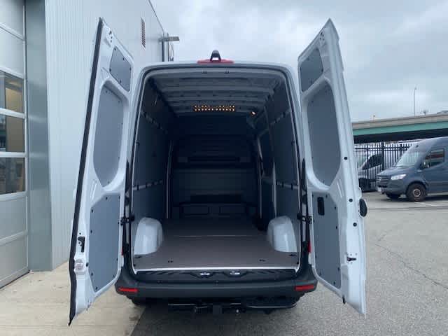 new 2025 Mercedes-Benz Sprinter car
