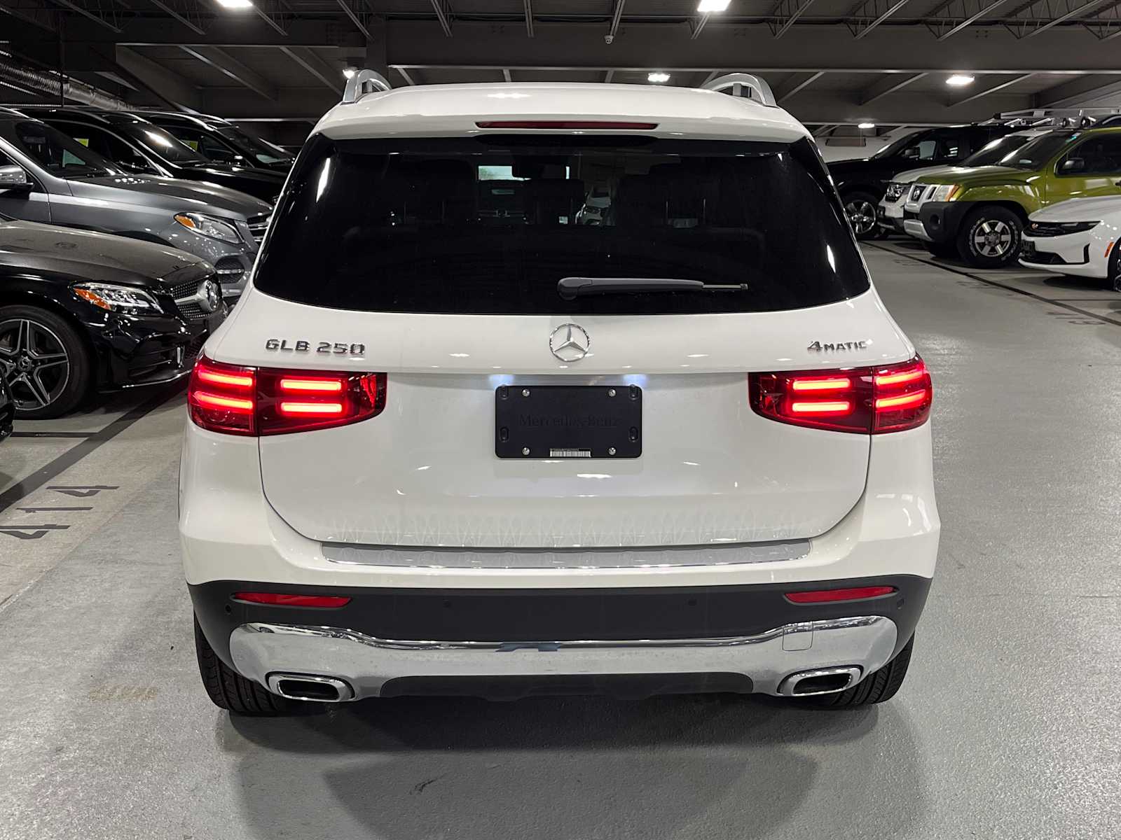 new 2025 Mercedes-Benz GLB 250 car