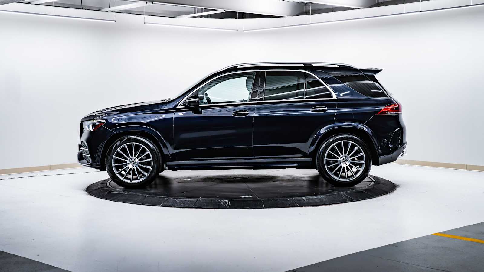 used 2021 Mercedes-Benz GLE 350 car, priced at $42,784