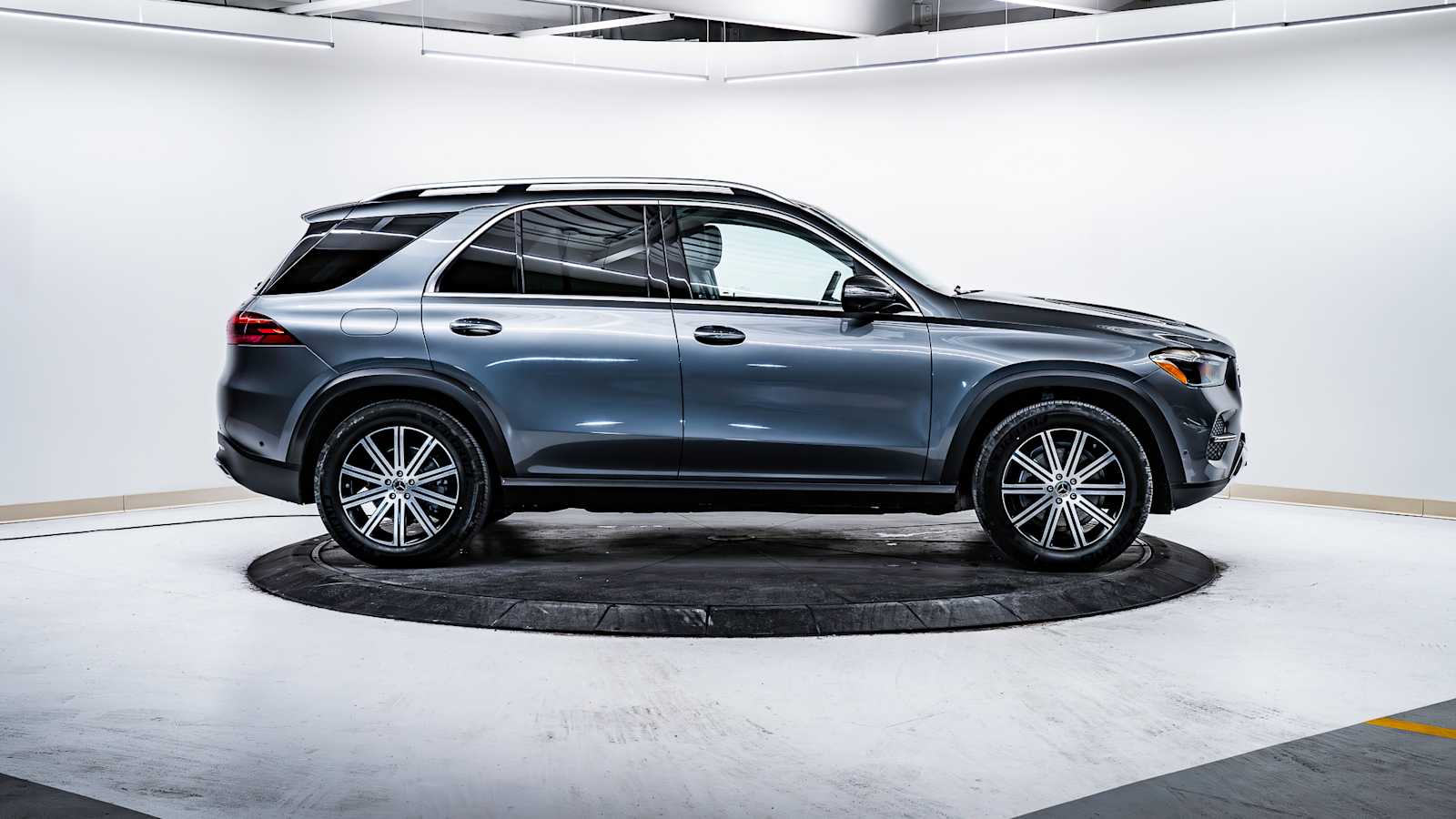 used 2024 Mercedes-Benz GLE 350 car, priced at $63,704