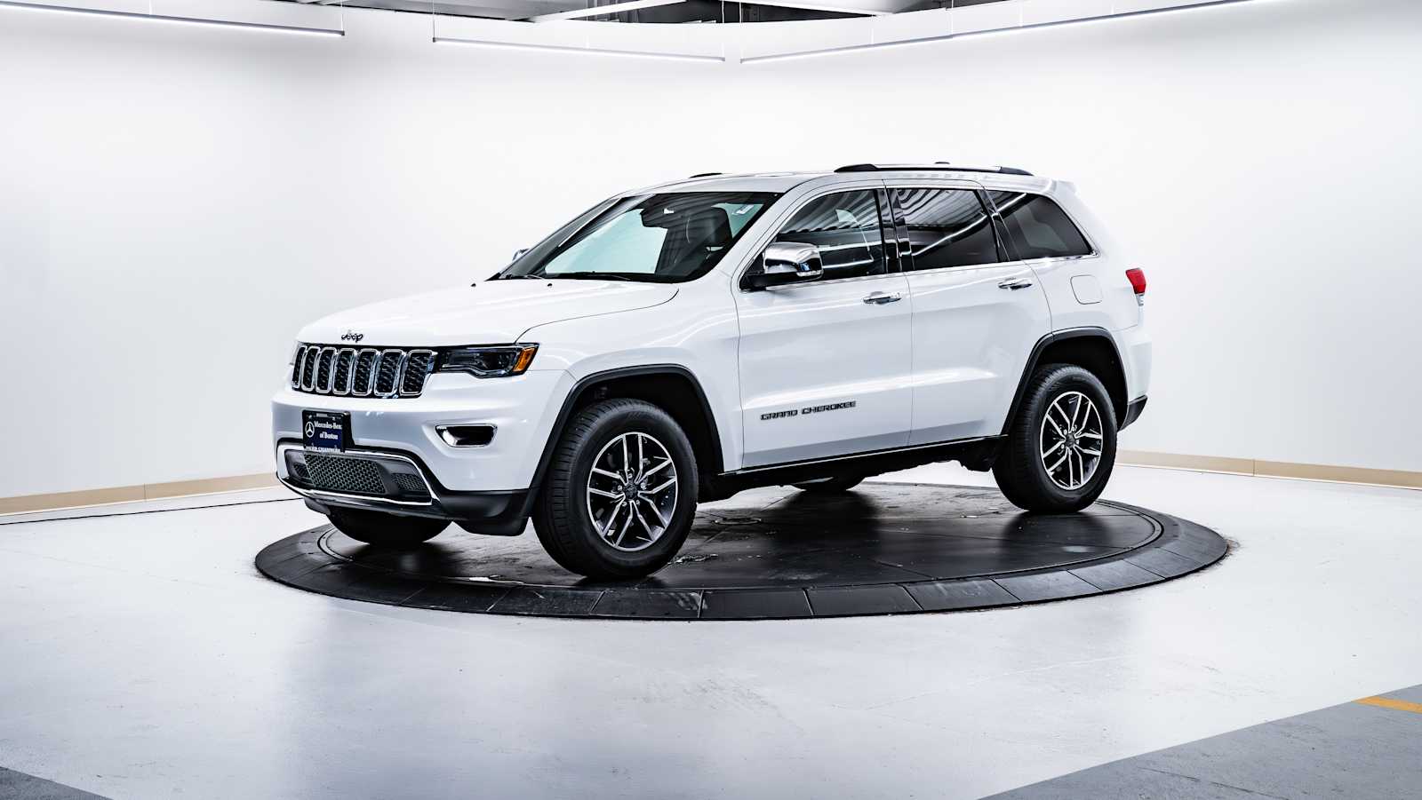 used 2019 Jeep Grand Cherokee car, priced at $22,498