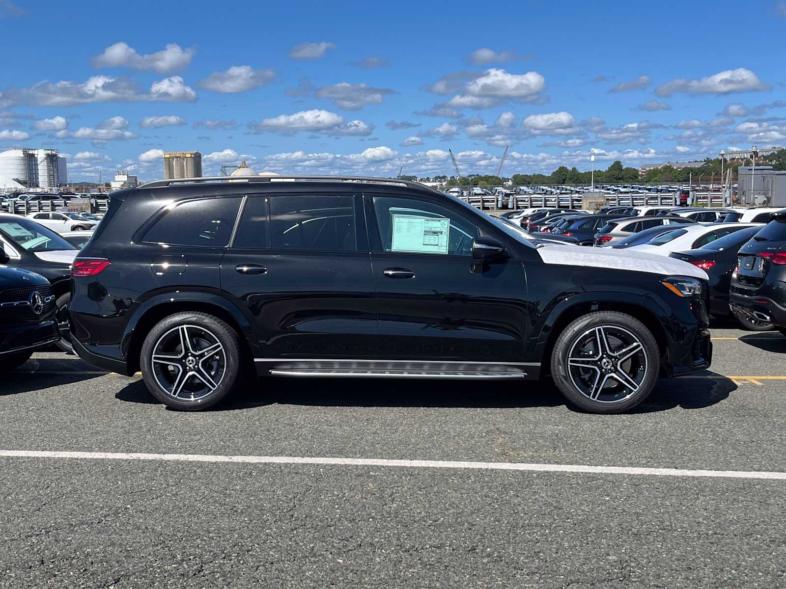 new 2025 Mercedes-Benz GLS 450 car