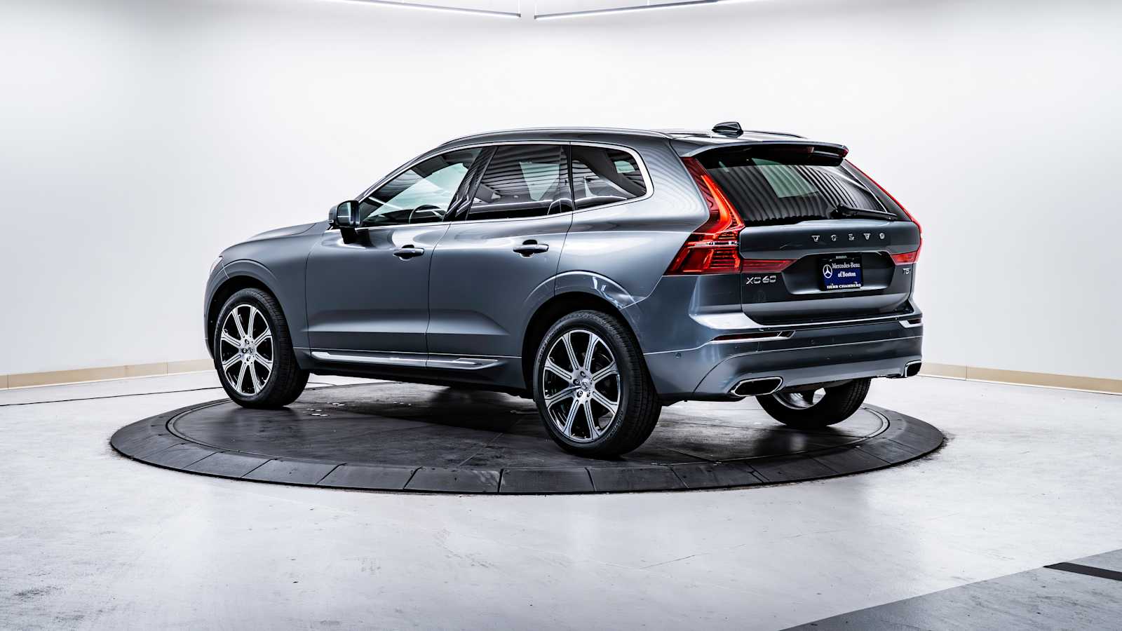 used 2021 Volvo XC60 car, priced at $27,998