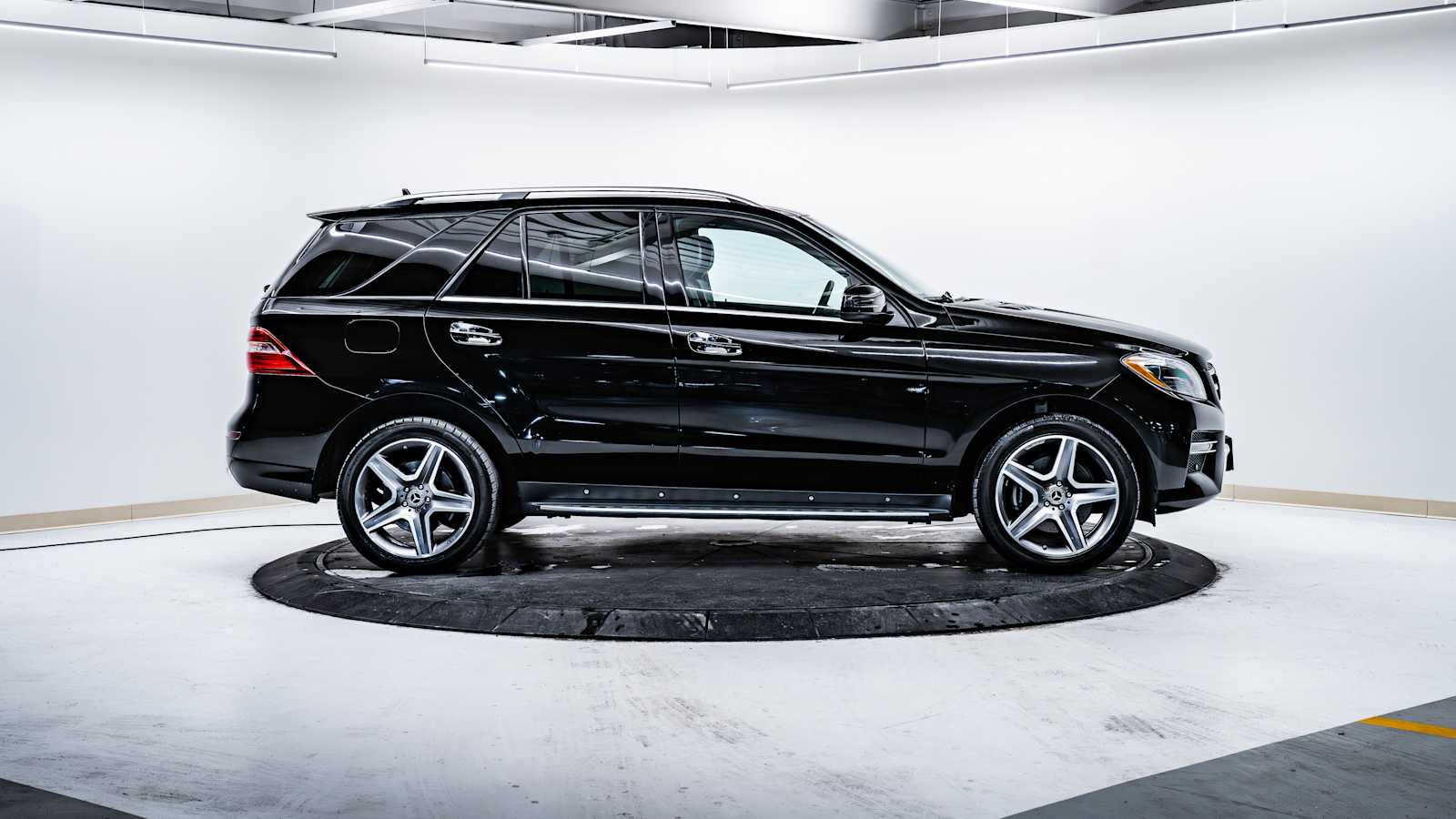 used 2015 Mercedes-Benz M-Class car, priced at $16,886