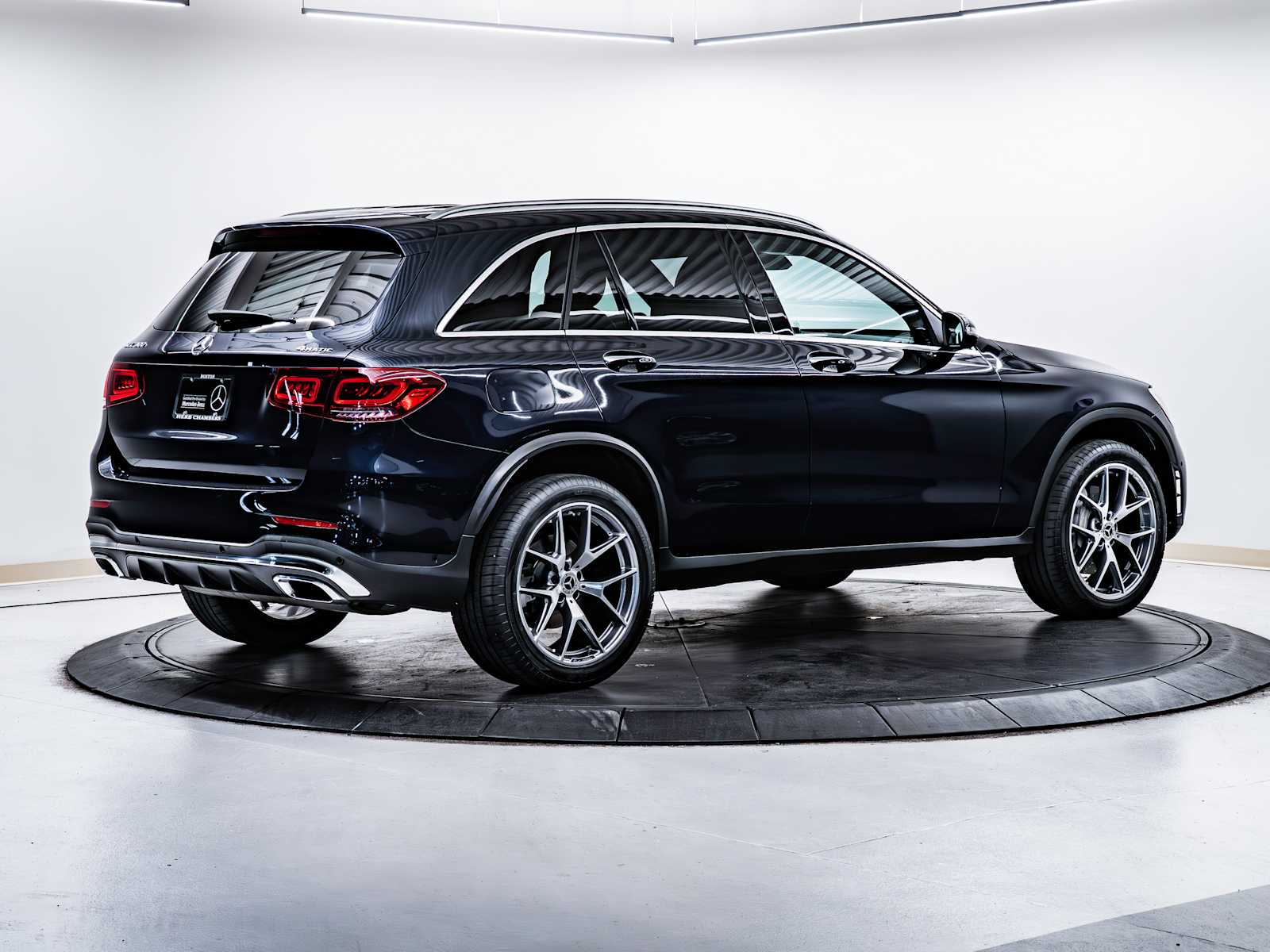 used 2022 Mercedes-Benz GLC 300 car, priced at $35,998