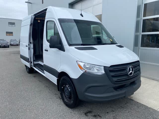 new 2025 Mercedes-Benz Sprinter car