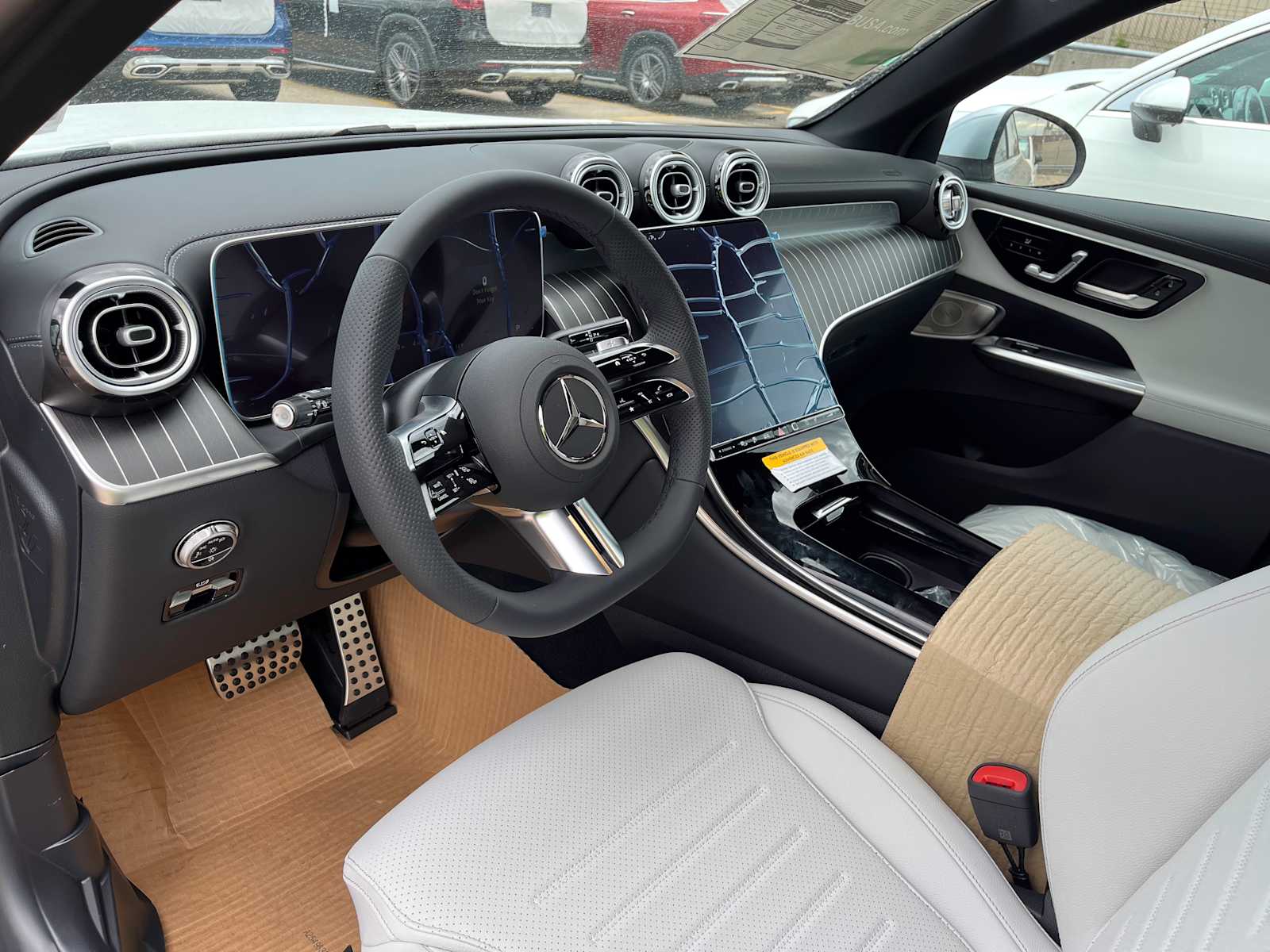 new 2025 Mercedes-Benz GLC 350e Plug-In Hybrid car