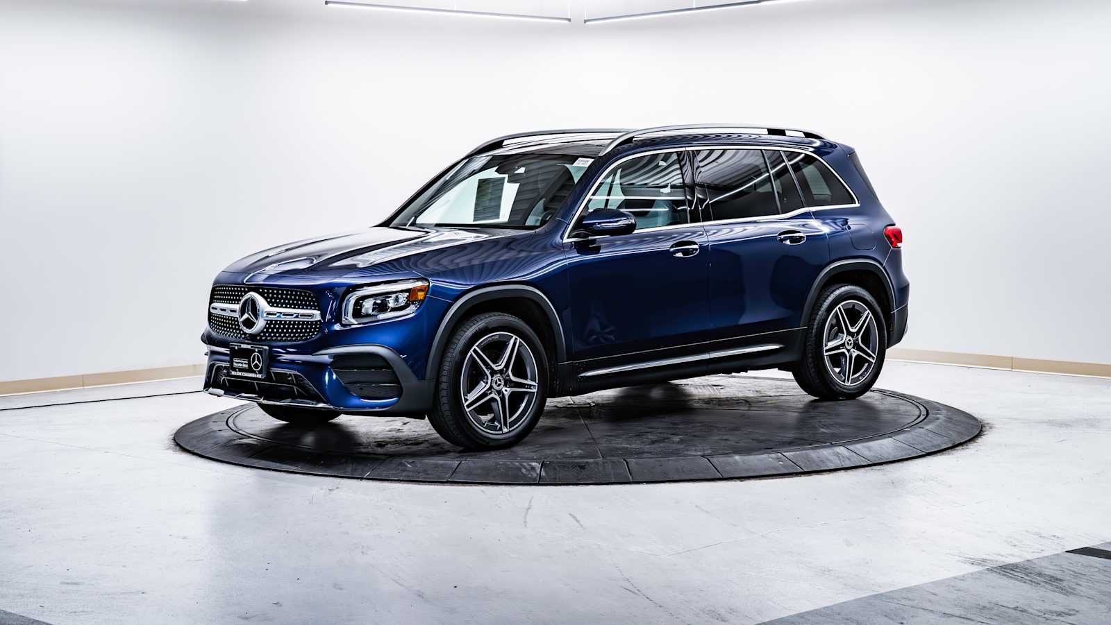 used 2020 Mercedes-Benz GLB 250 car, priced at $28,998