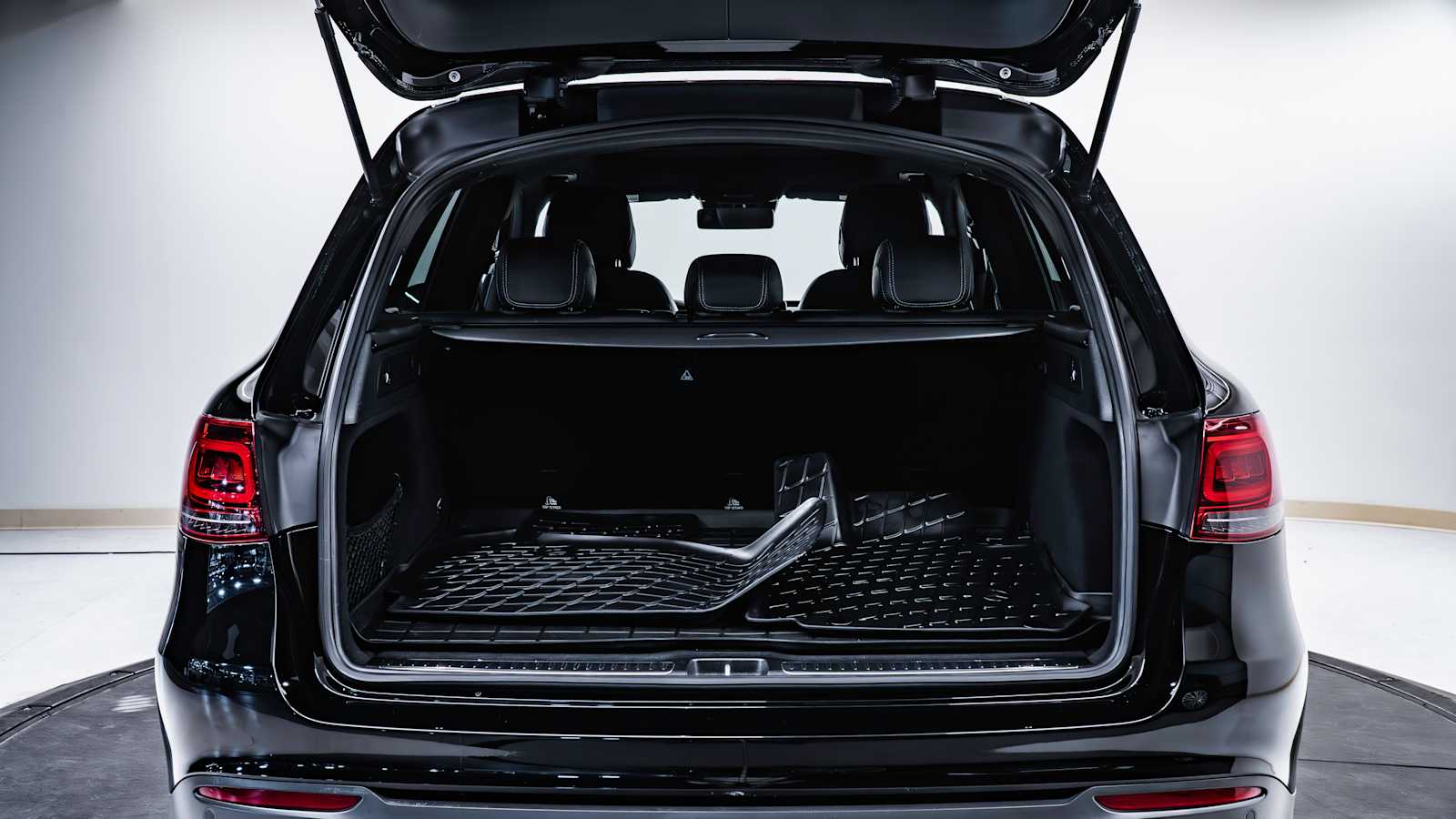 used 2022 Mercedes-Benz GLC 300 car, priced at $35,998