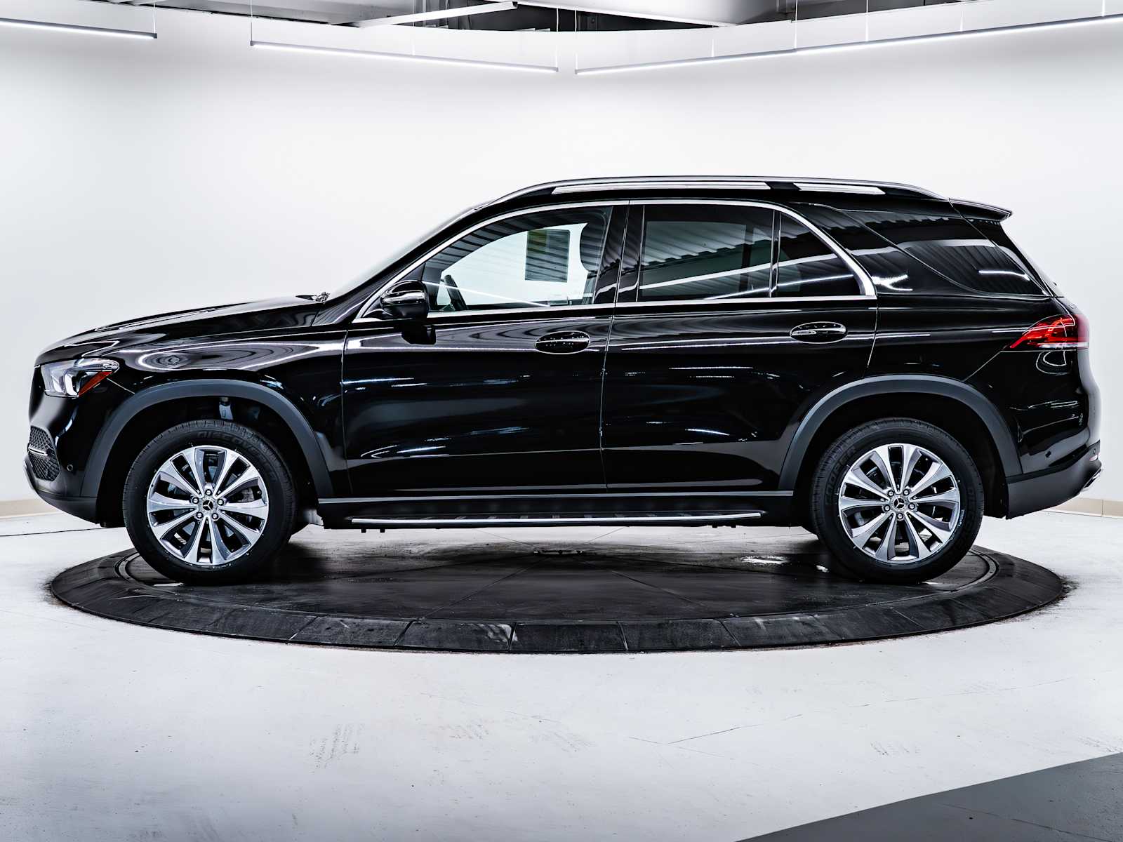 used 2022 Mercedes-Benz GLE 350 car, priced at $42,998