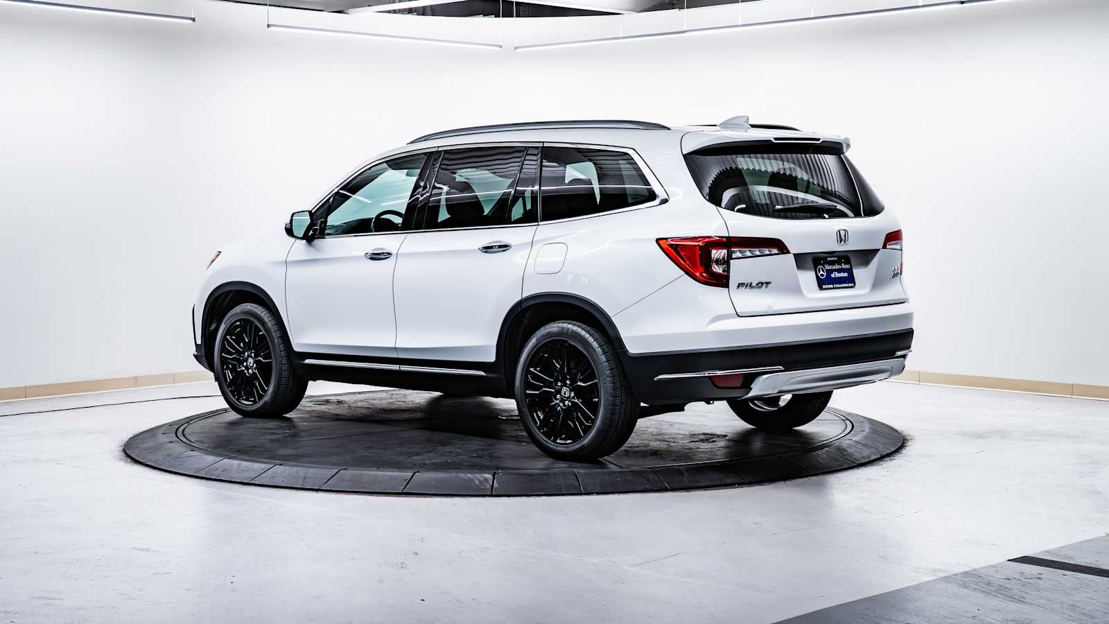 used 2021 Honda Pilot car, priced at $29,998