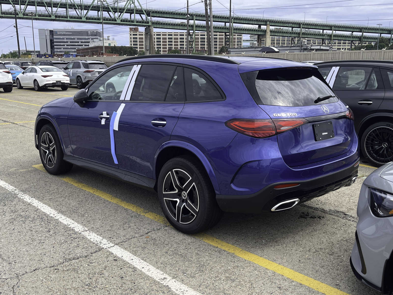 new 2024 Mercedes-Benz GLC 300 car