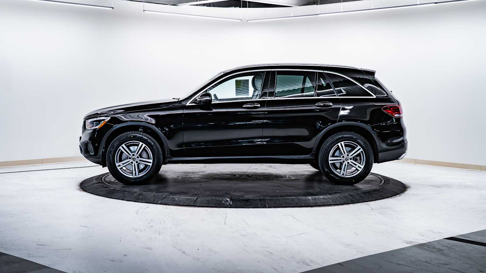 used 2022 Mercedes-Benz GLC 300 car, priced at $33,998