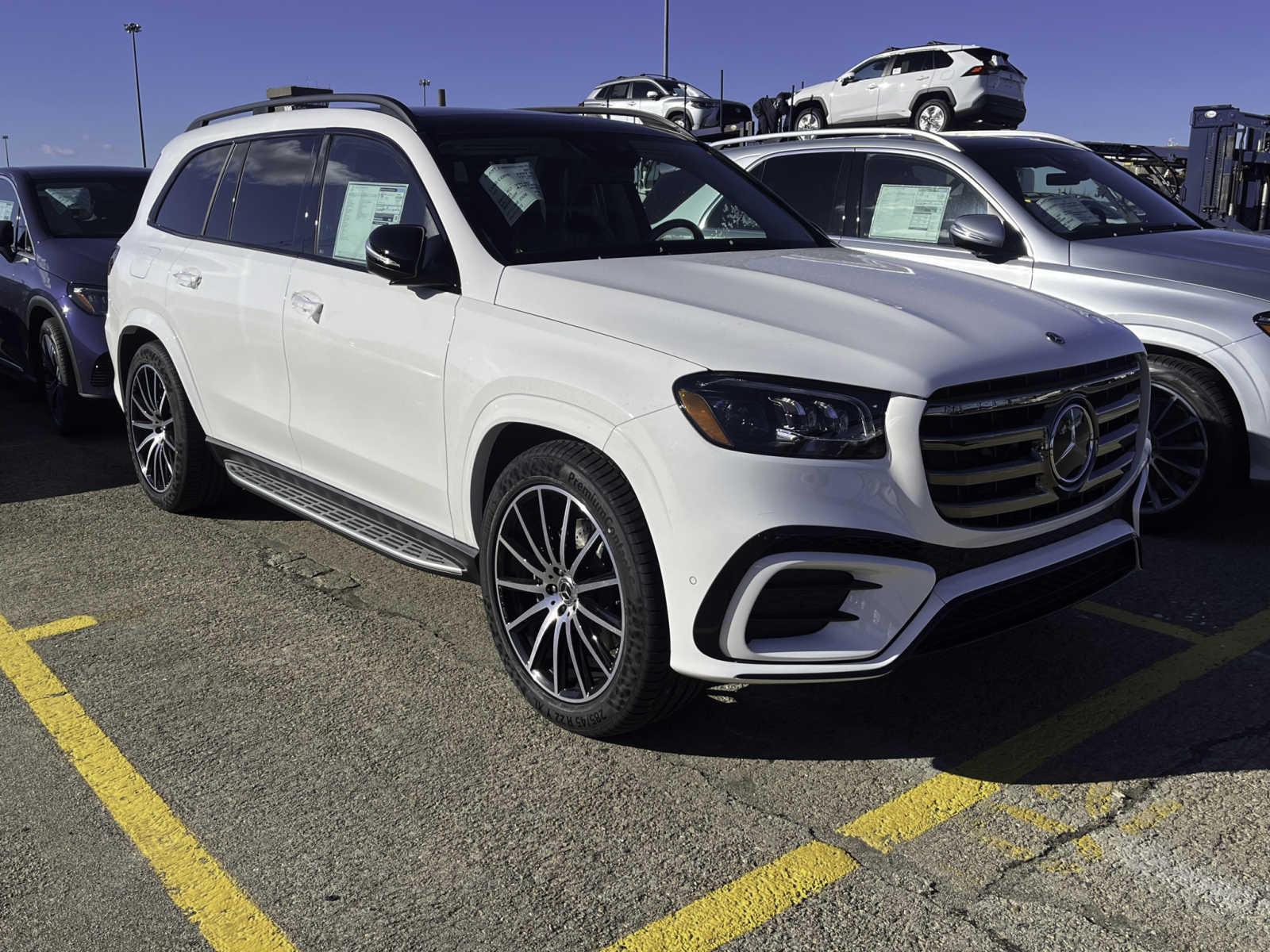 new 2024 Mercedes-Benz GLS 580 car