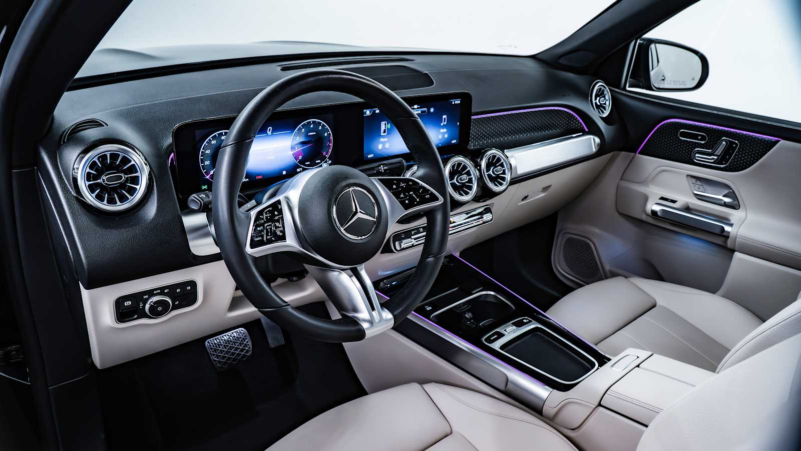 used 2025 Mercedes-Benz GLB 250 car, priced at $45,768